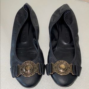Burberry Black Leather slip on flats size 39